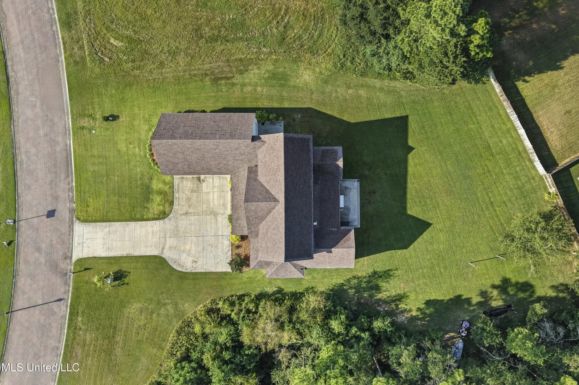407 Goose Pointe Boulevard, Biloxi, MS 39531, Biloxi, Mississippi, United States. - Photo 59