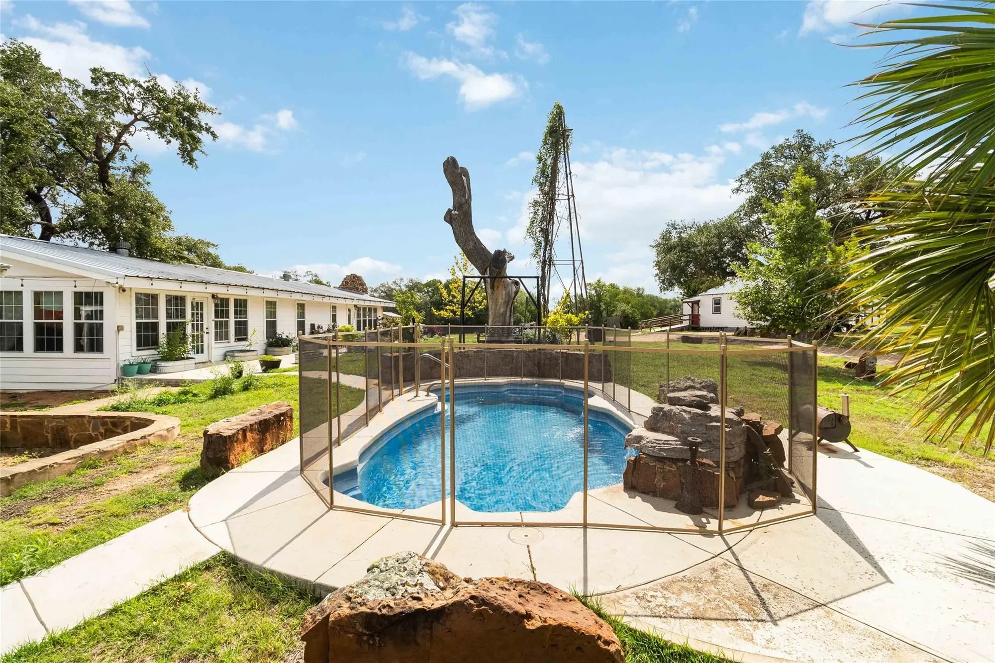 227 Henderson LN, Lockhart, Texas, United States. - Photo 5
