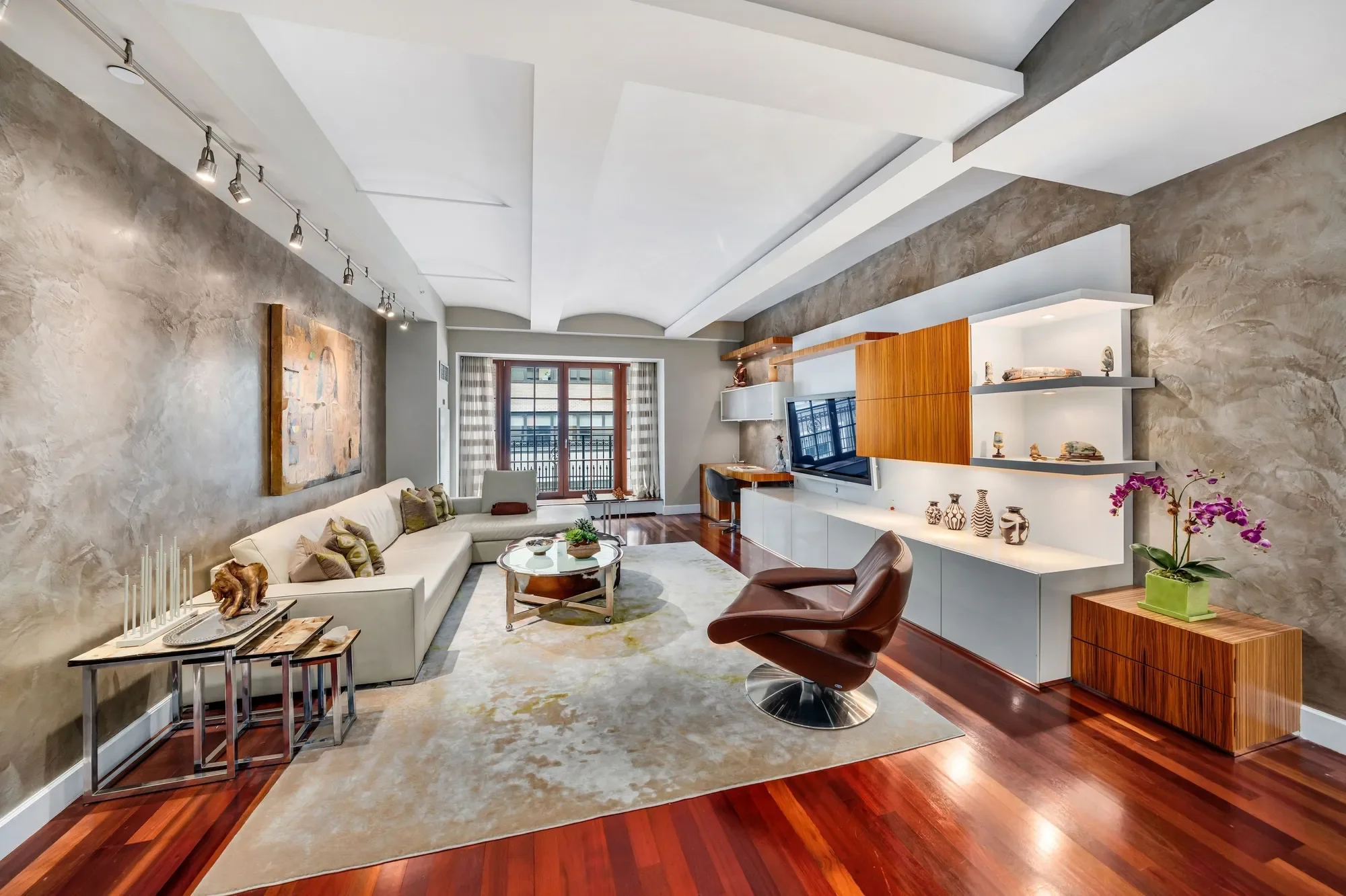 43 West 64th Street 4B, New York, NY 10023, New York, New York, United States. - Photo 15