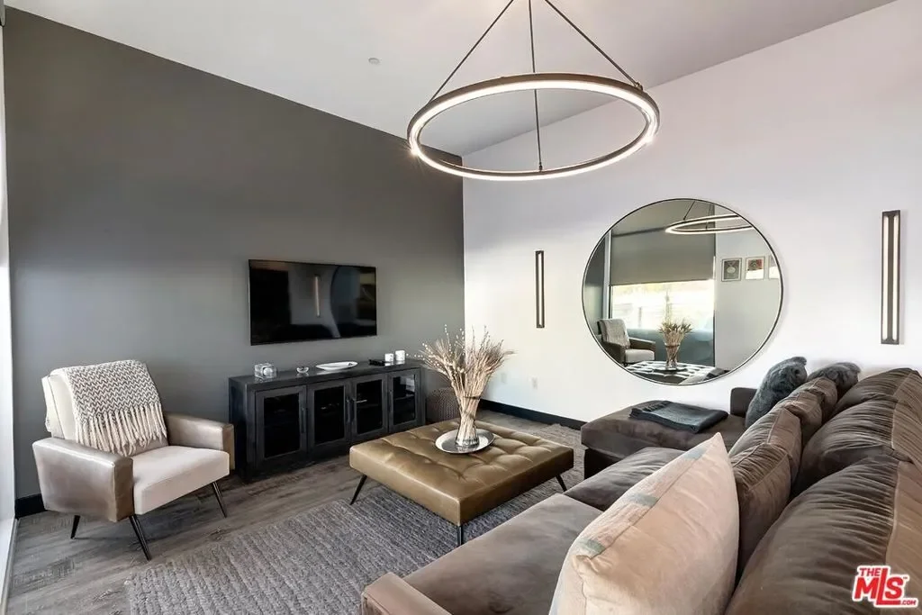 1223 Larrabee Street 1, Los Angeles, California, United States. - Photo 21