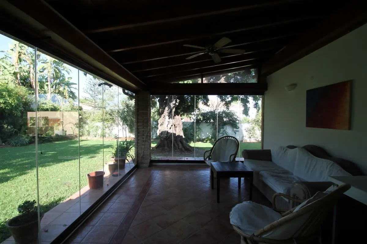 Exterior photo 10