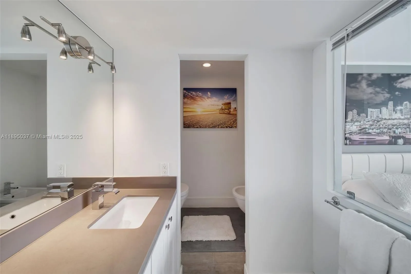 650 West Ave 2107, Miami Beach, Florida, United States. - Photo 22
