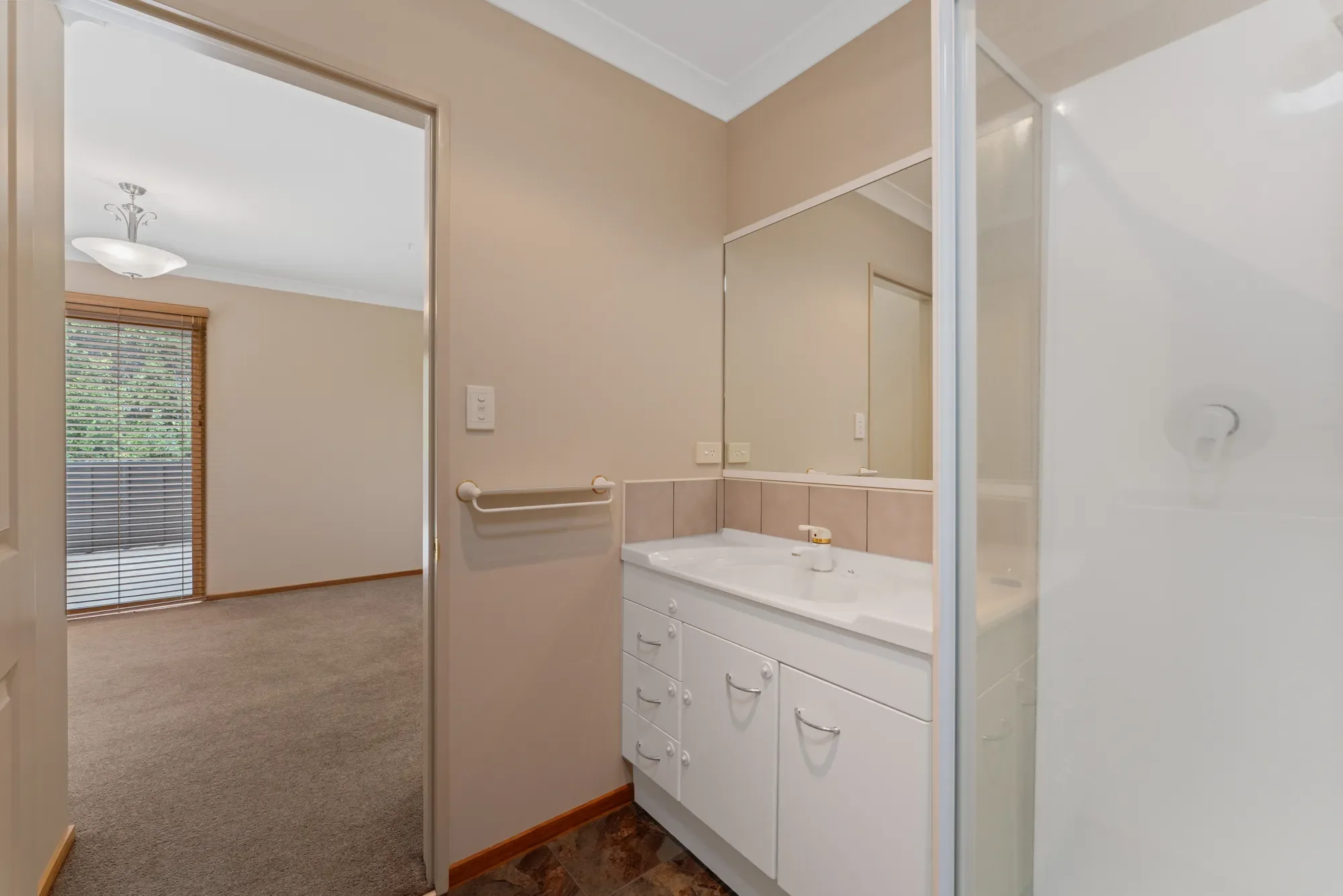 Gallery photo 10