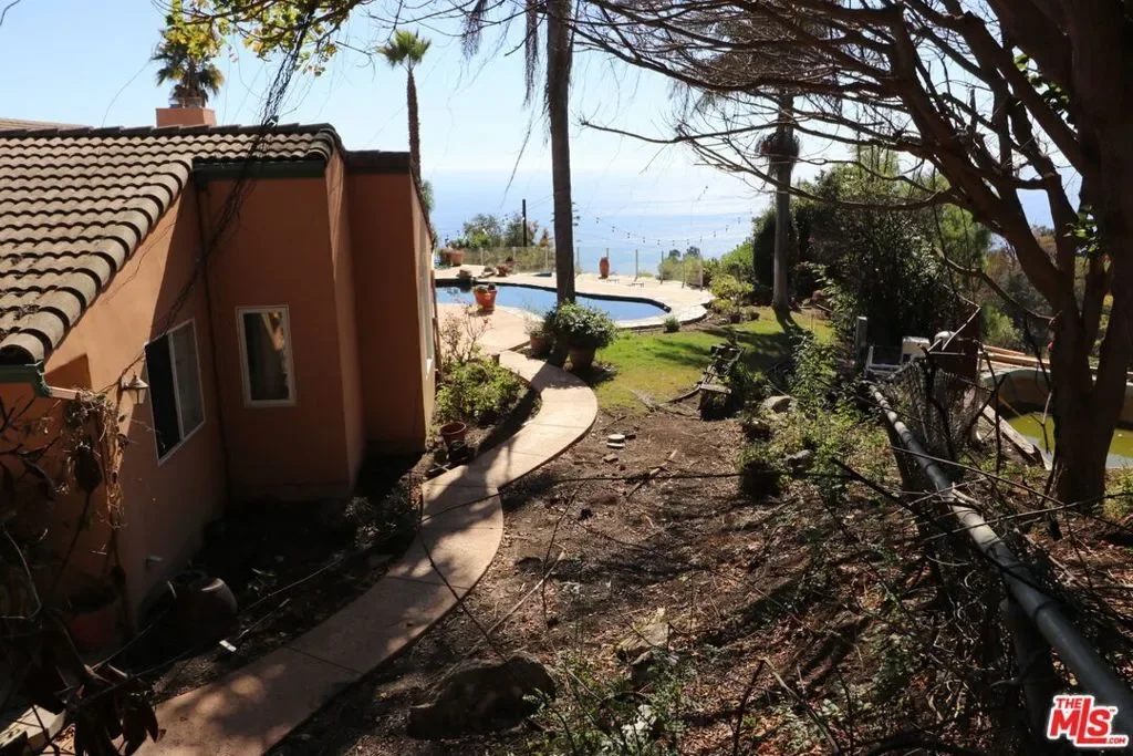 20776 Big Rock Drive, Malibu, California, United States. - Photo 23