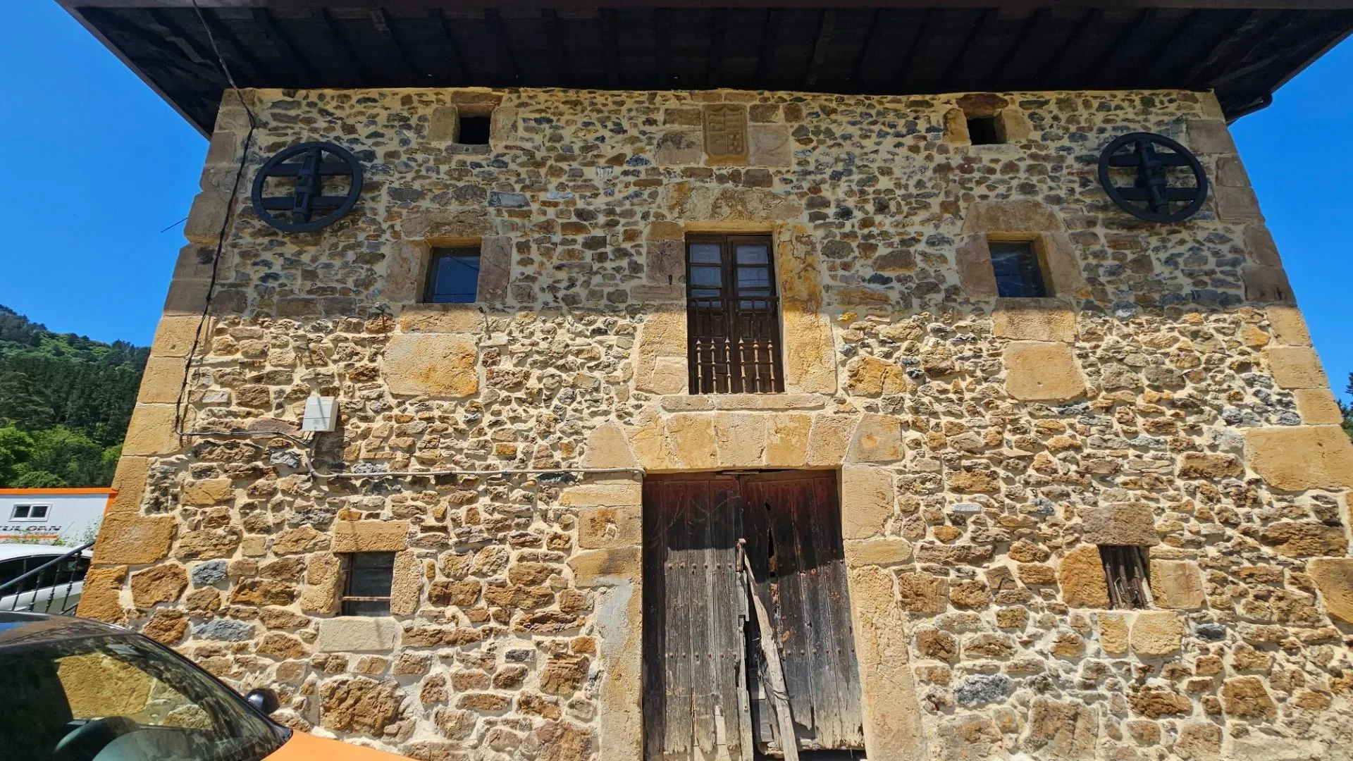 Exterior photo 11