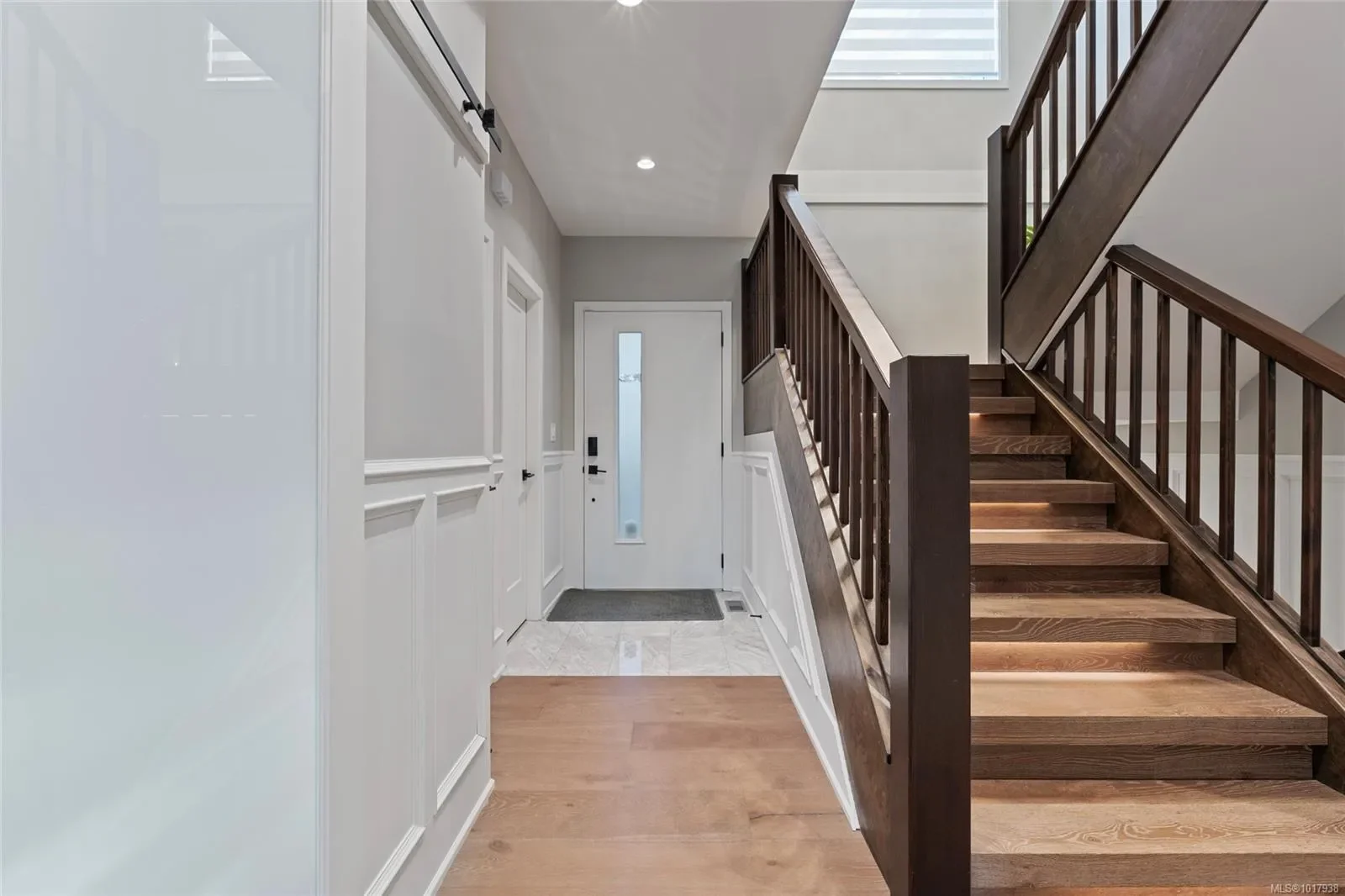 25 Tuzo Crt, View Royal, British Columbia, Canada. - Photo 2
