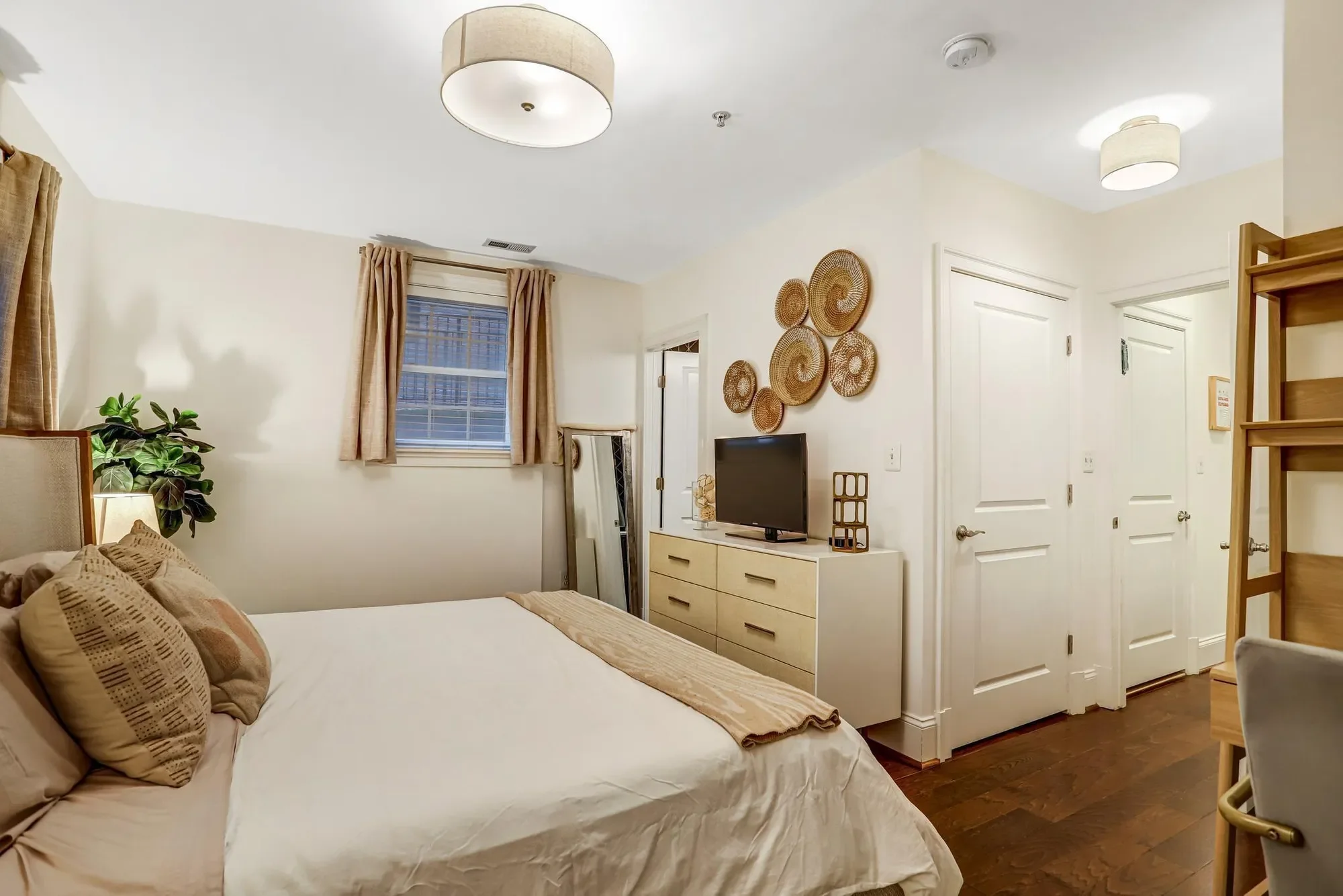 Gallery photo 11