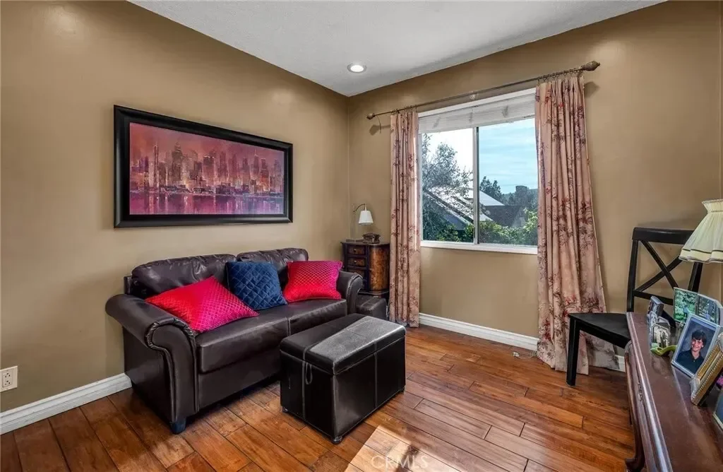 2544 Evelyn Street, La Crescenta-Montrose, California, United States. - Photo 10