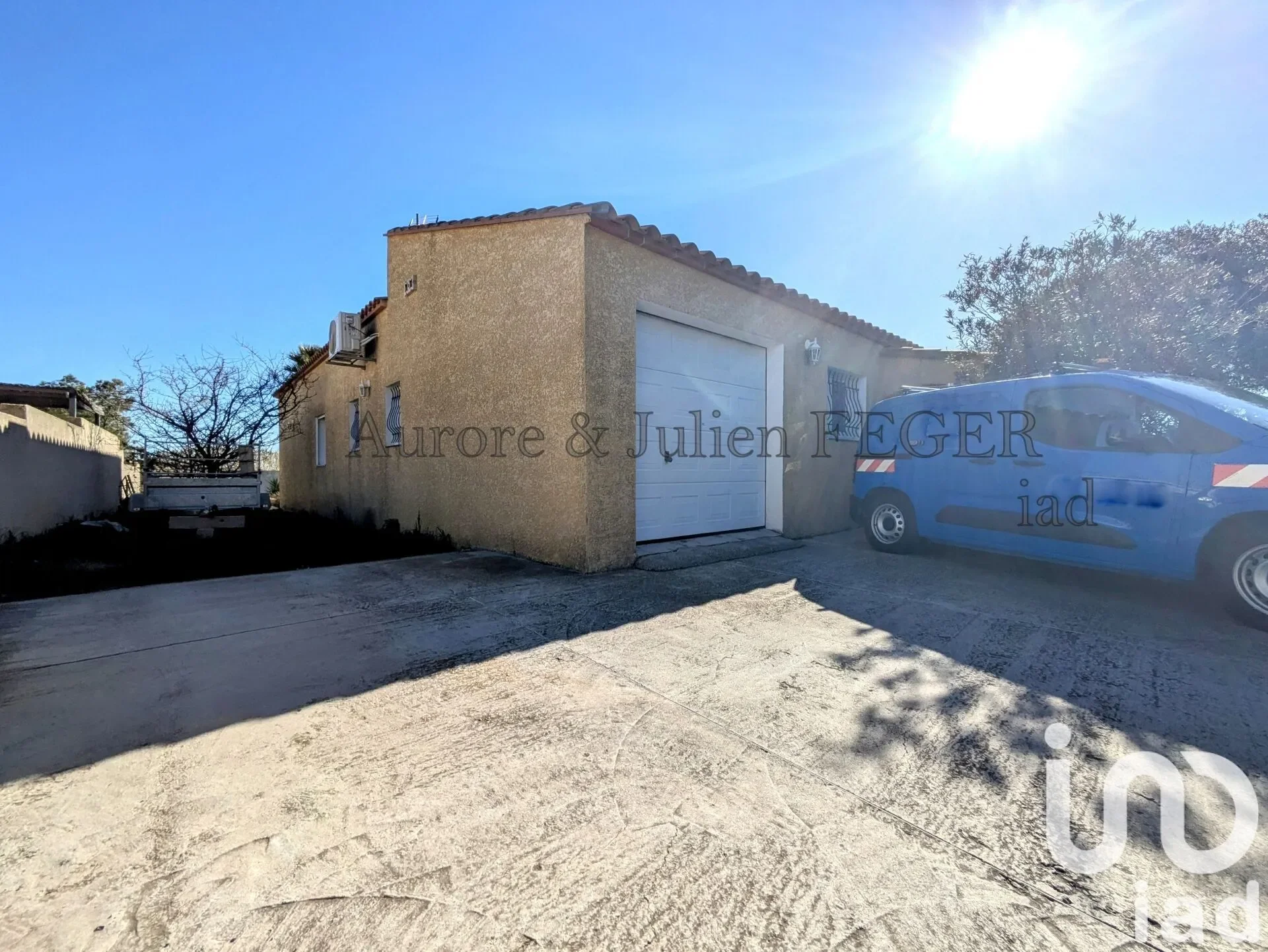 Exterior photo 3
