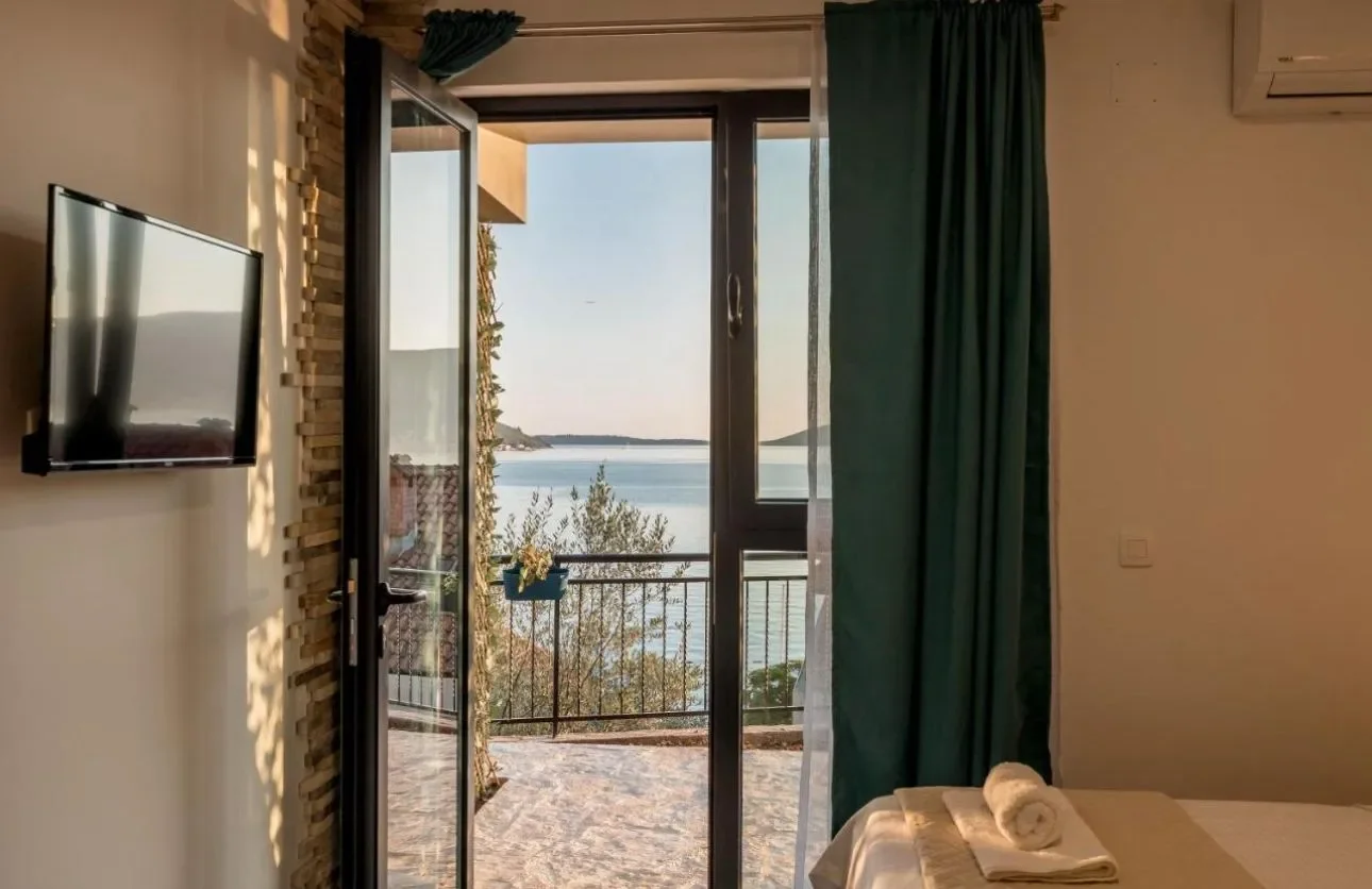 Herceg-Novi, Herceg Novi, Herceg Novi Municipality, Montenegro. - Photo 6
