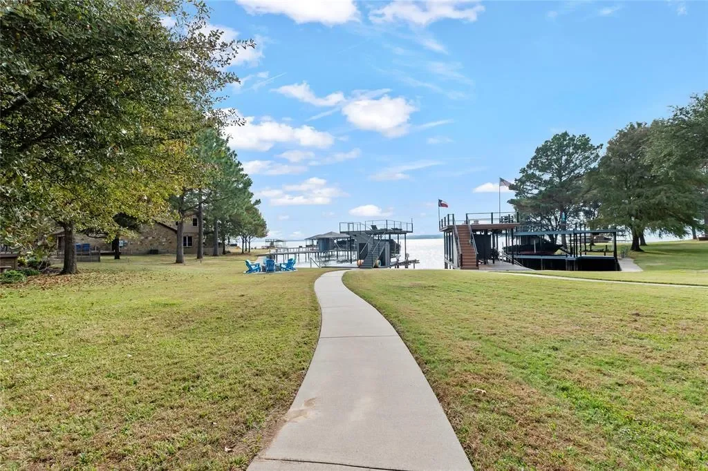 339 Autumn Wood Trail, Gun Barrel City, Texas, United States. - Photo 28