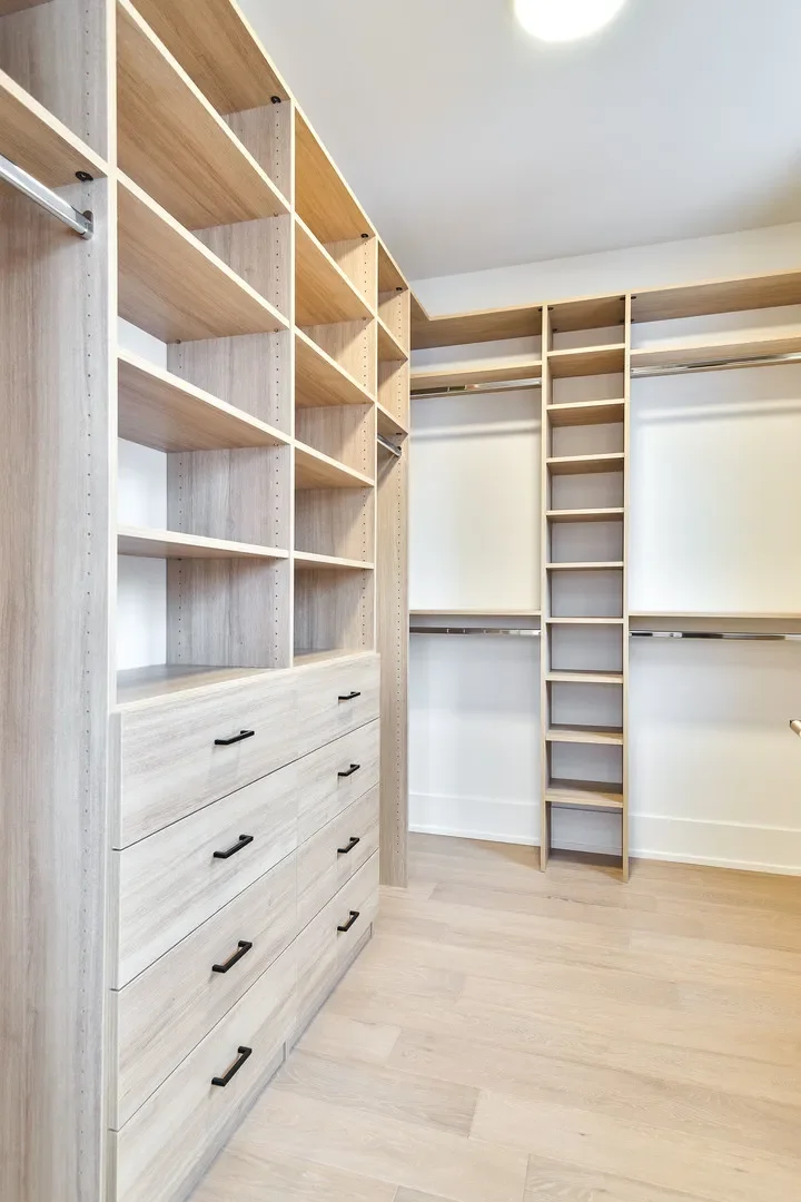 3723 N Oakley Avenue, Chicago, Illinois, United States. - Photo 32