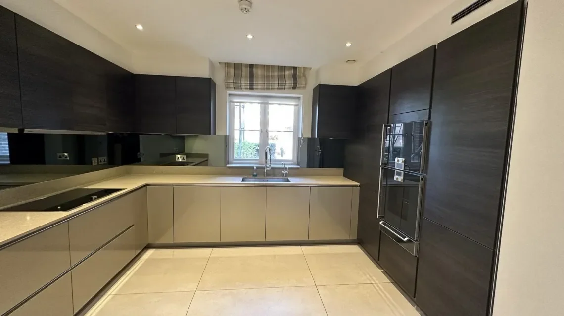 Collingham House, Mill Hill Place Mill Hill NW7, London, England, United Kingdom. - Photo 1
