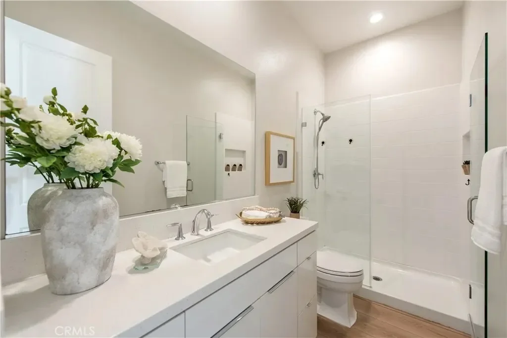 220 Holliston, Lake Forest, California, United States. - Photo 3