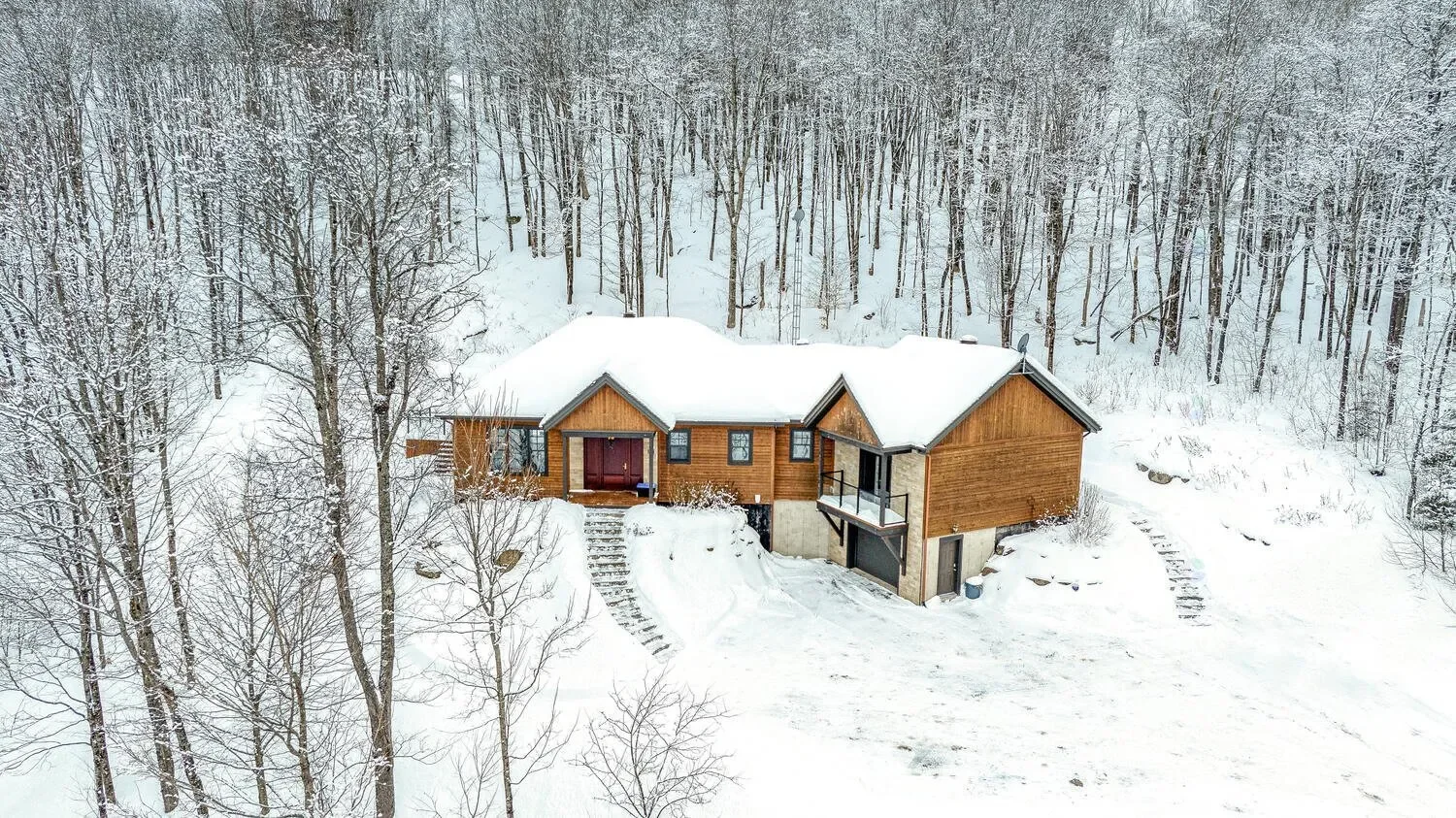 Exterior photo 2