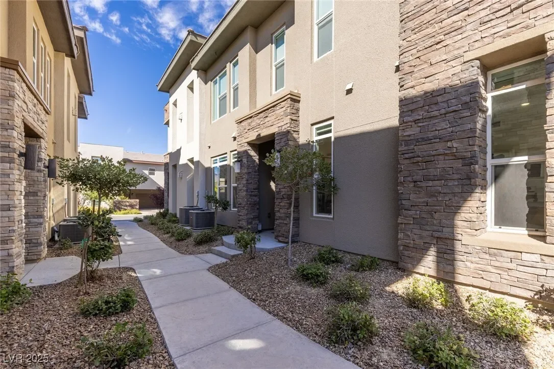 11280 Granite Ridge Drive 1075, Las Vegas, Nevada, United States. - Photo 1