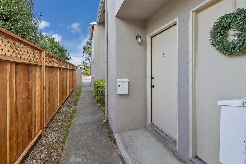 618 Forest Avenue, Pacific Grove, California, United States. - Photo 32