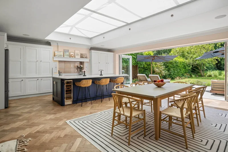 5 bedroom Detached House for sale in Brentwood