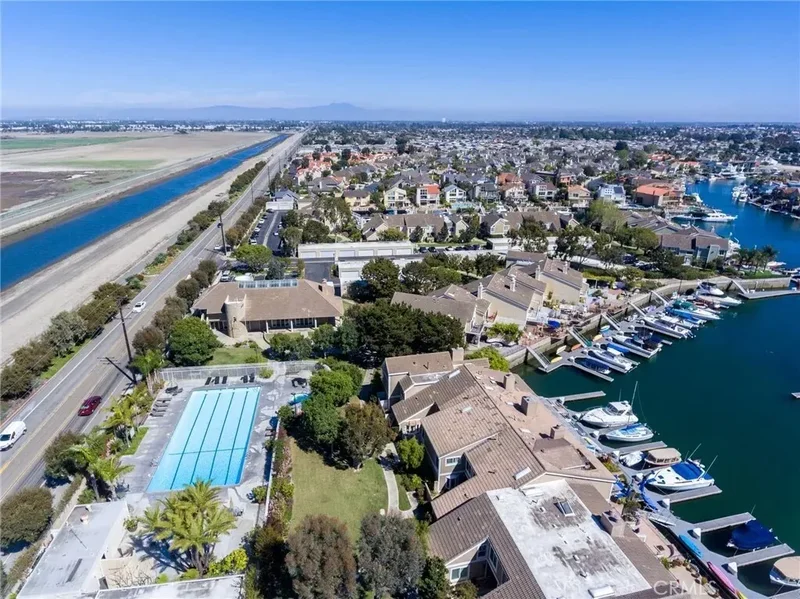 3842 Montego Drive, Huntington Beach, California, United States. - Photo 49
