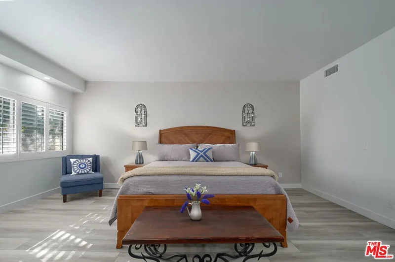 121 S Palm Dr, Beverly Hills, California, United States. - Photo 10