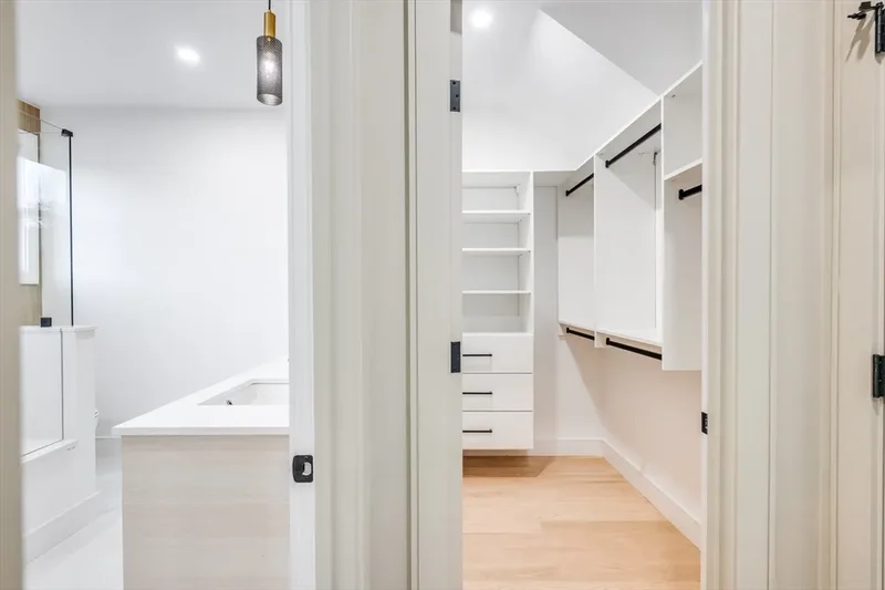 290 Watertown St, #3, Newton, MA, 02458, USA, Newton, Massachusetts, United States. - Photo 13