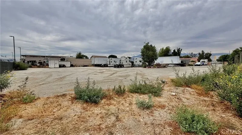 13981 Rose, Fontana, California, United States. - Photo 23
