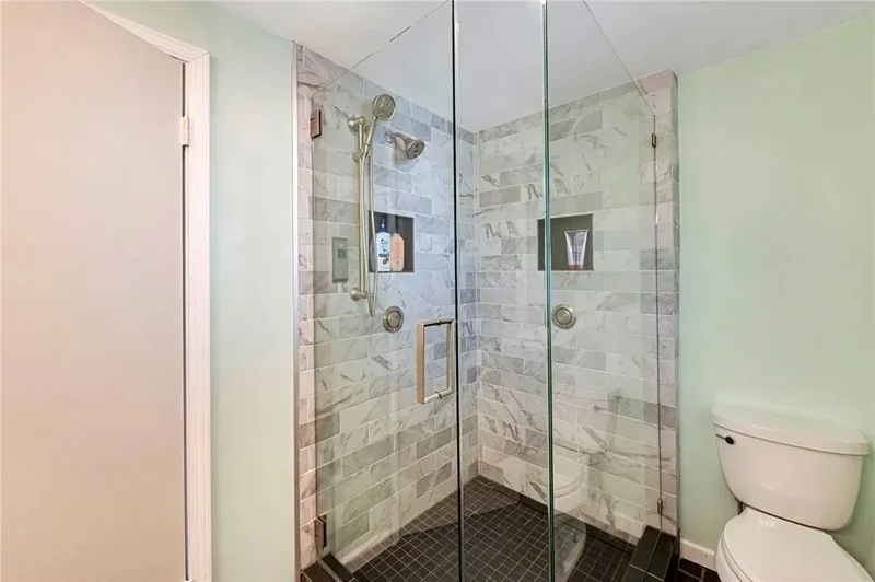 5406 Hazeltine Avenue, Los Angeles, California, United States. - Photo 20
