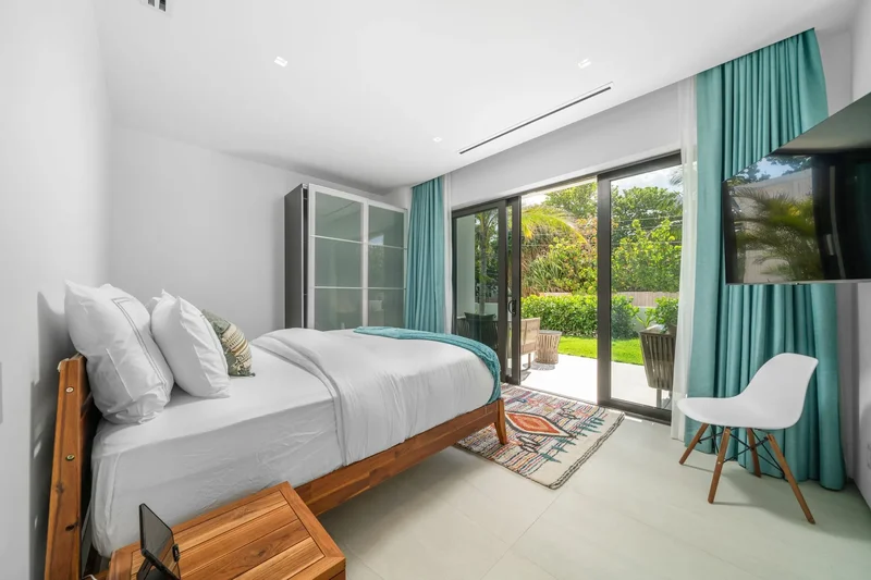 La Palmeraie Villa 2, Dunmore Town, The Bahamas, Dunmore Town, Harbour Island, The Bahamas. - Photo 23