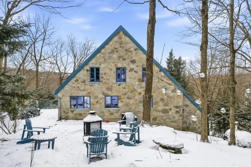 Sutton, QC