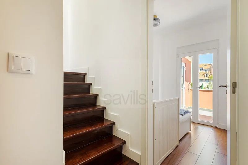 3-bedroom duplex apartment, located in Lapa, Lisbon