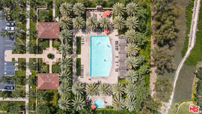 55 Suede, Irvine, California, United States. - Photo 59