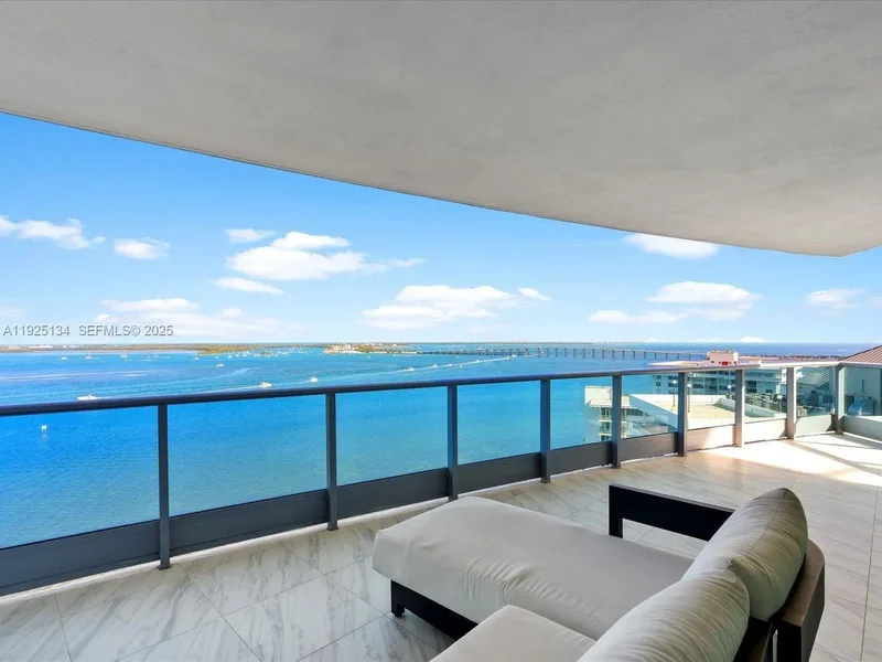 1331 Brickell Bay Dr 1811, Miami, Florida, United States. - Photo 15