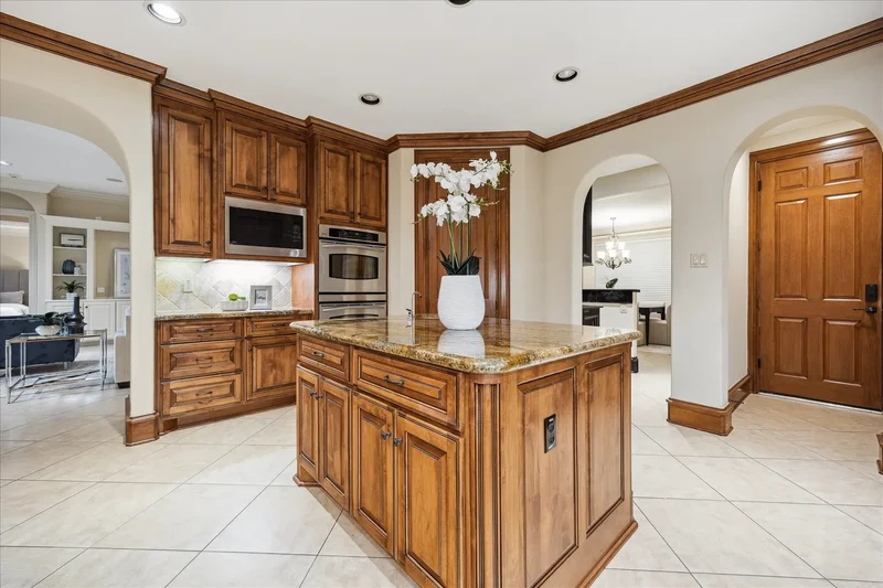 2050 DIAMOND SPRINGS Drive, Houston, TX 77077, Houston, Texas, United States. - Photo 19