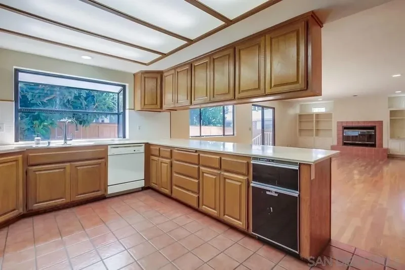 349-351 G Avenue, Coronado, California, United States. - Photo 35