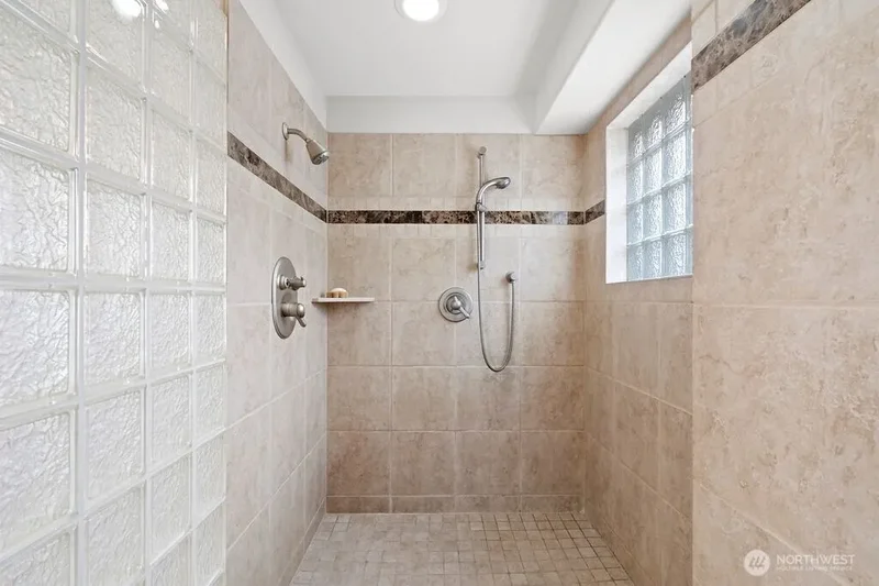 7404 117th Place SE, Newcastle, WA 98056, Newcastle, Washington, United States. - Photo 28