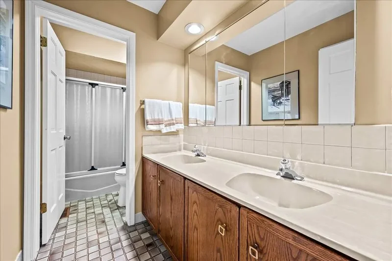 1985 Clavey Road, Highland Park, IL, 60035, USA, Highland Park, Illinois, United States. - Photo 20