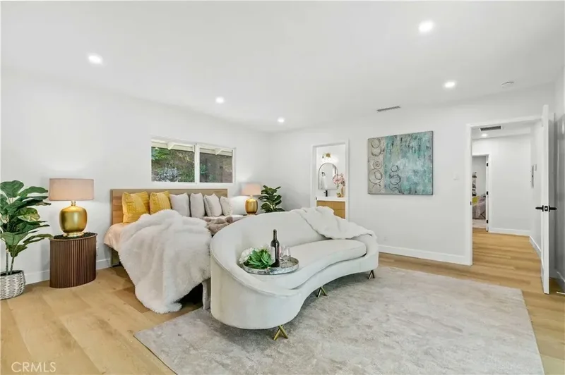 10534 Colebrook, Los Angeles, California, United States. - Photo 26