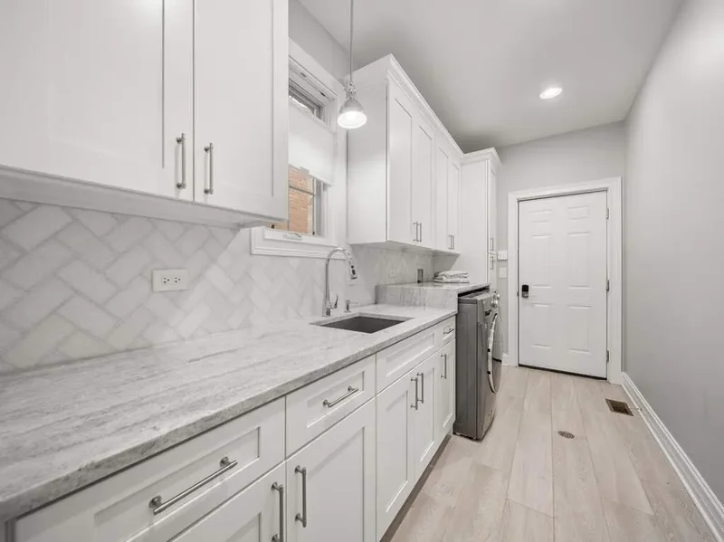 6732 N. East Prairie Road, Lincolnwood, IL, 60712, USA, Lincolnwood, Illinois, United States. - Photo 23