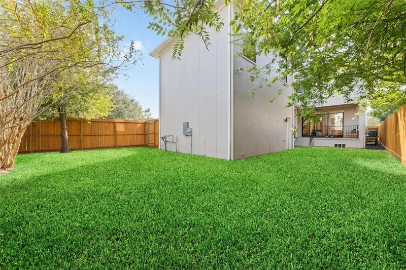 5200 Beech Street, Bellaire, Texas, United States. - Photo 40