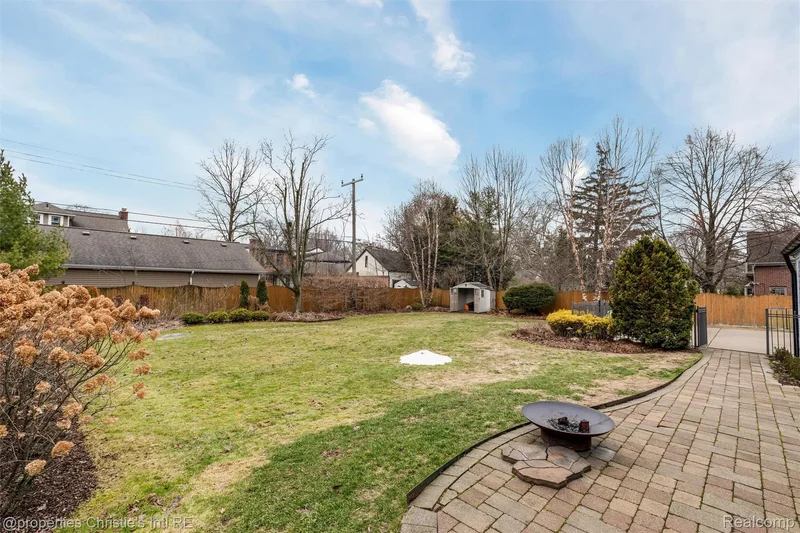 1059 Berkshire Road, Grosse Pointe Park, Michigan, United States. - Photo 56