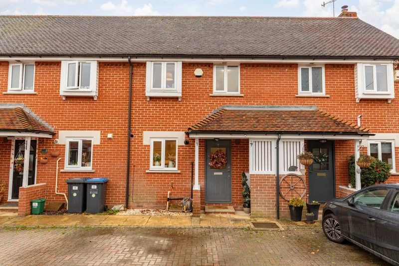 7 St. Francis Gardens, Copthorne, Crawley, RH10 3JS, Copthorne, England, United Kingdom. - Photo 5