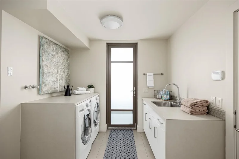 5560 Lakeshore Road, Kelowna, BC V1W 4J4, Kelowna, British Columbia, Canada. - Photo 55