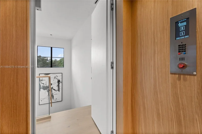 7001 SW 71st Ave, Miami, Florida, United States. - Photo 18