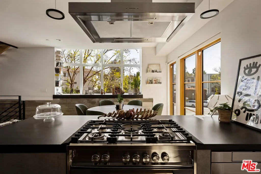 1033 N Vista Street D, Los Angeles, California, United States. - Photo 18