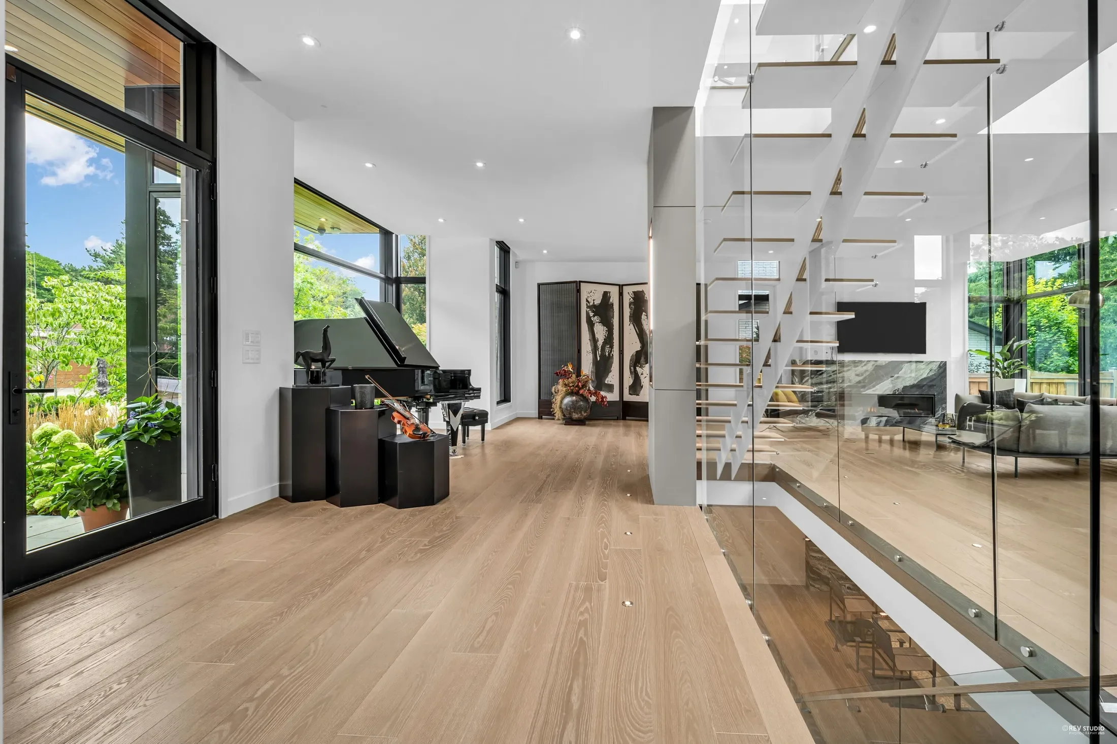 Gallery photo 2