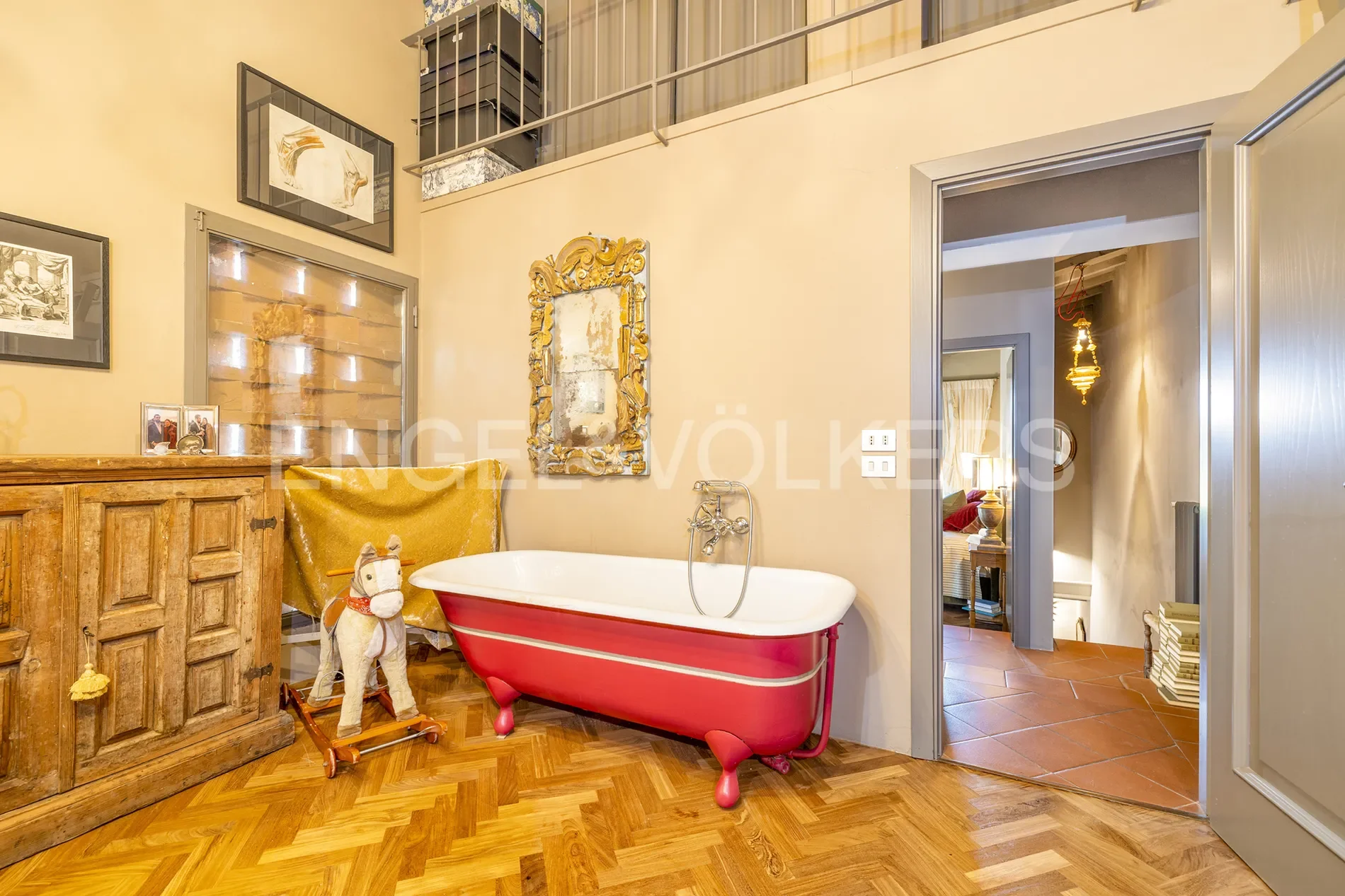 Gallery photo 11