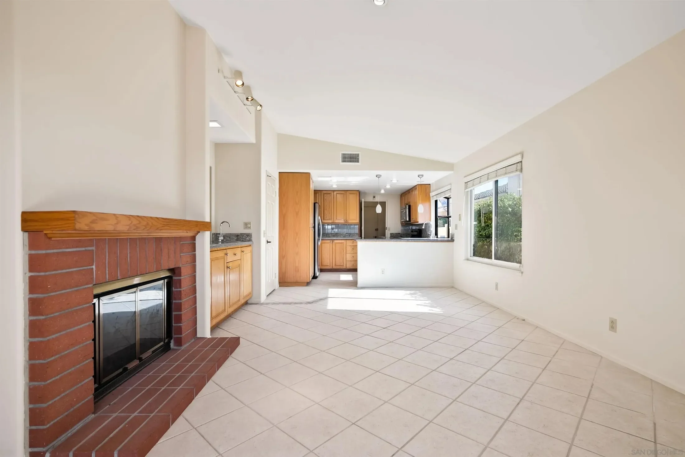 18113 Calle Estepona, San Diego, California, United States. - Photo 14