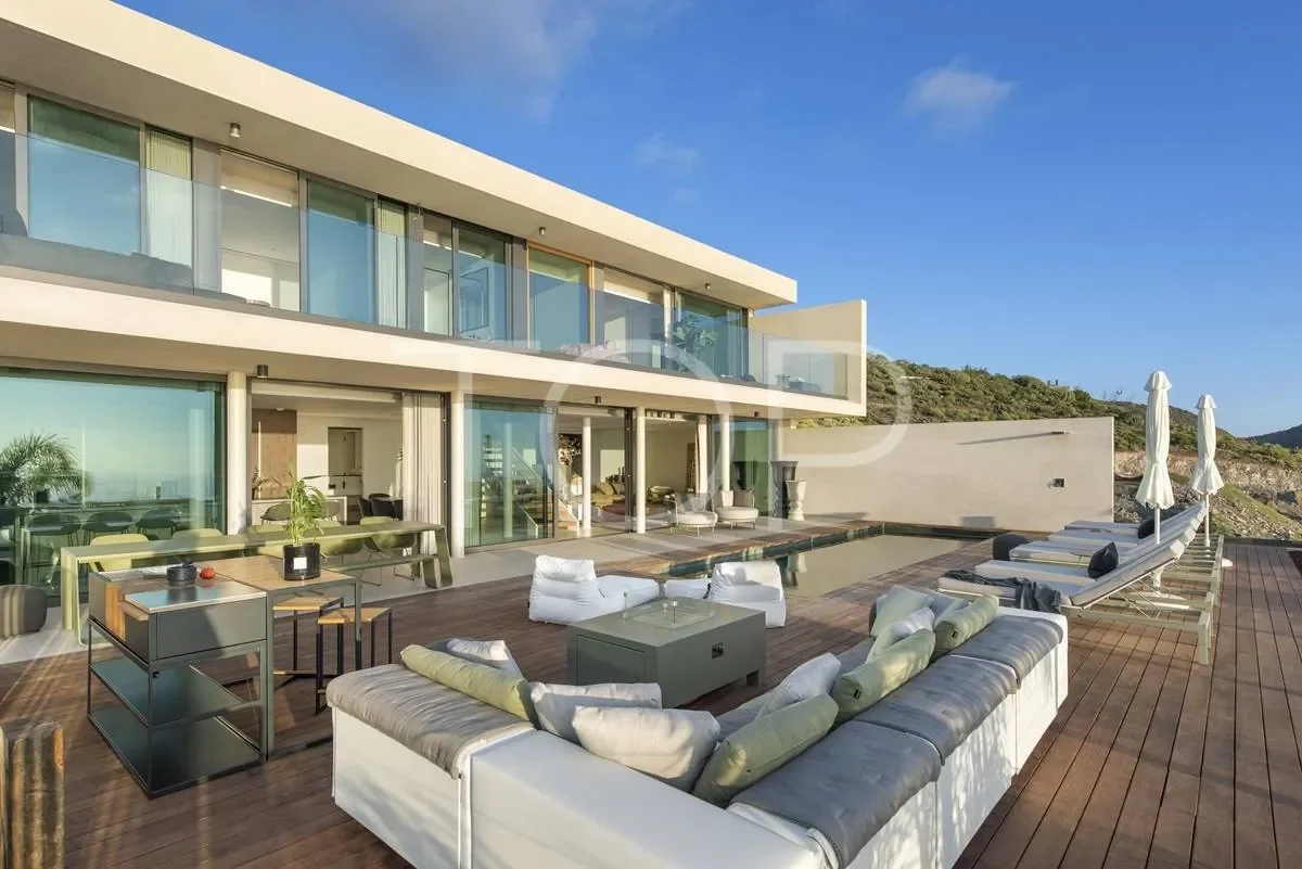 Exterior photo 7