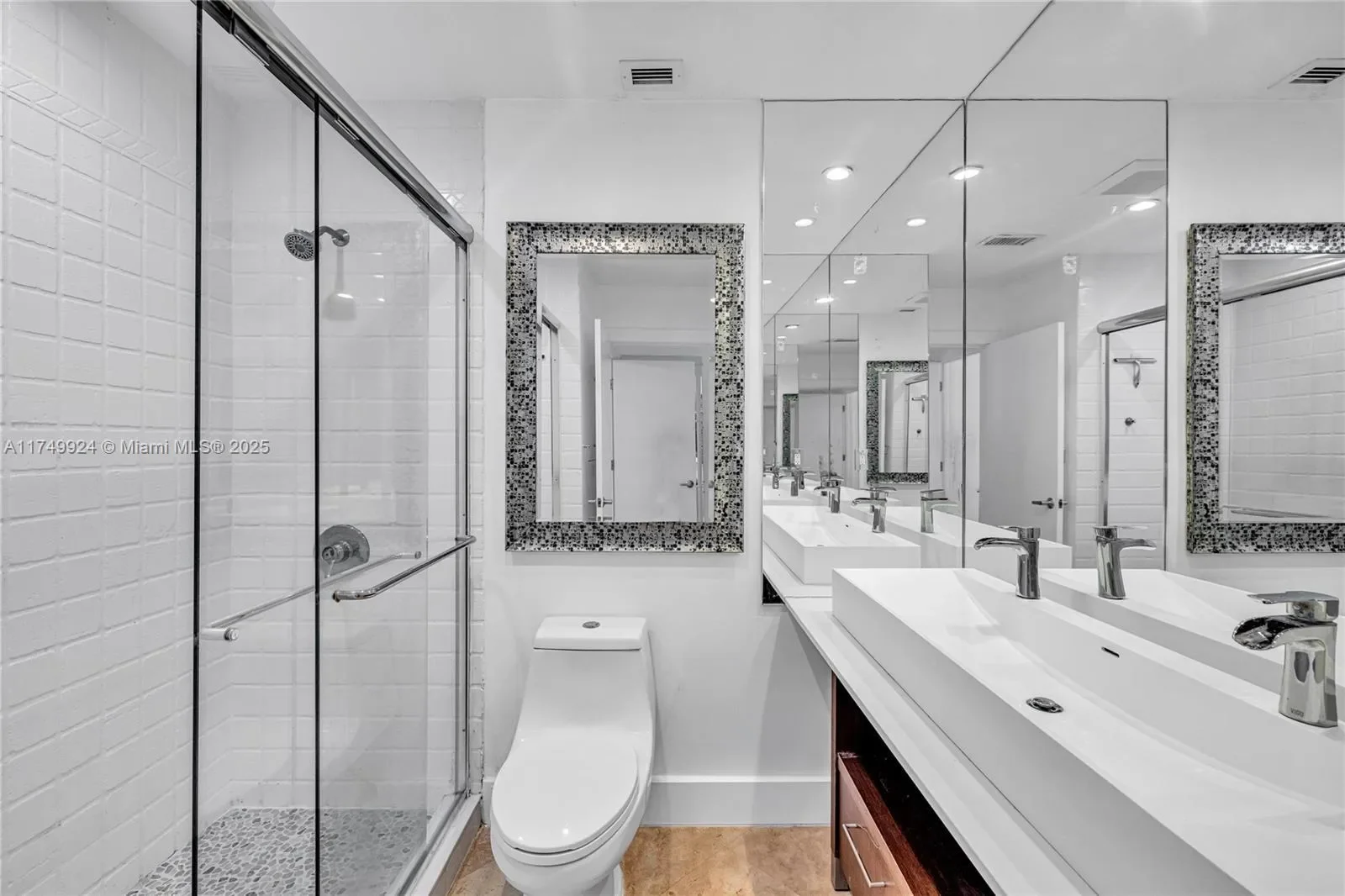 2301 Collins Ave PH18, Miami Beach, Florida, United States. - Photo 15