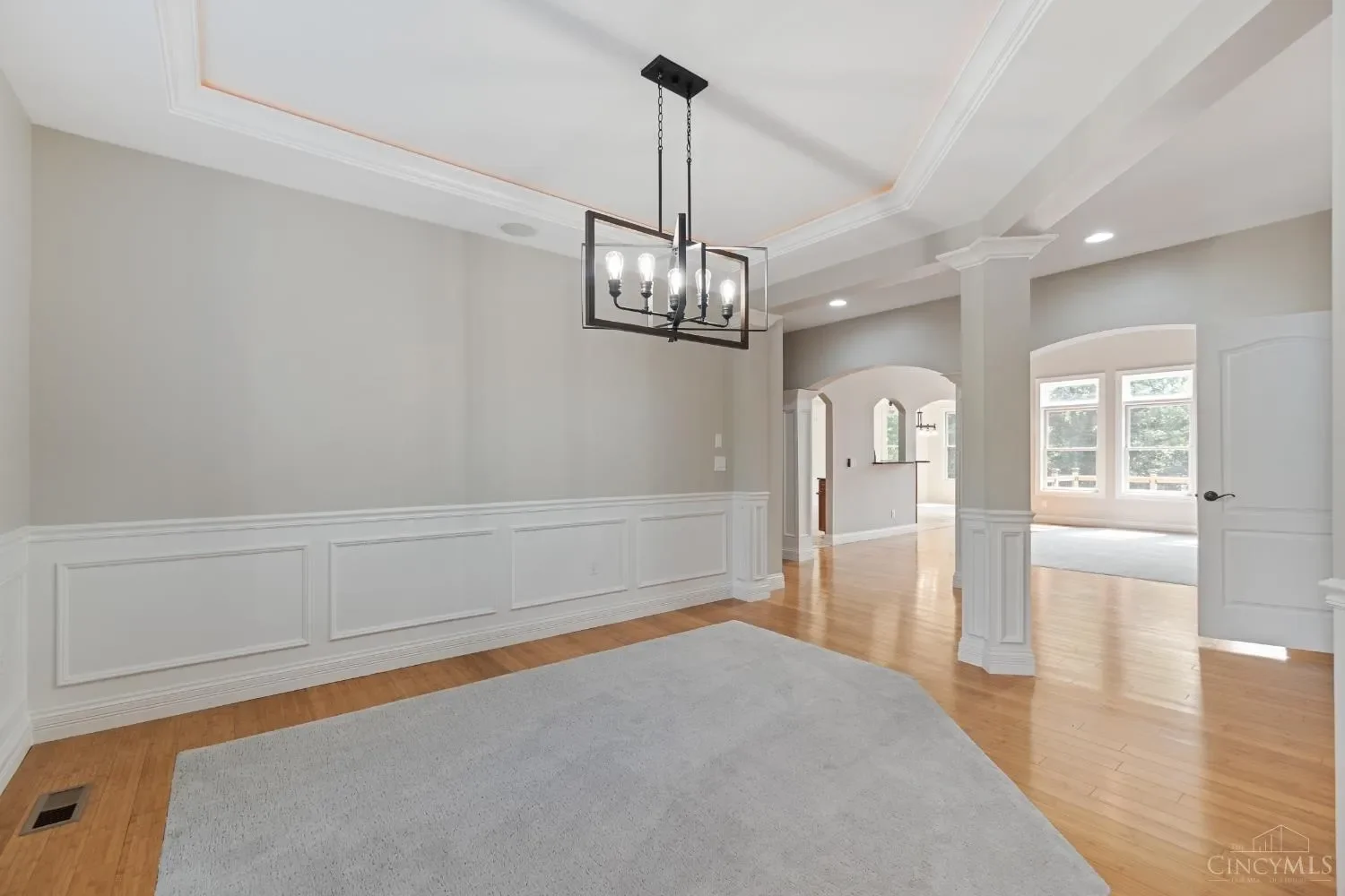 163 Compton Road, Wyoming, OH 45215, Wyoming, Ohio, United States. - Photo 19